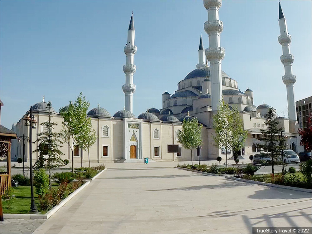 Соборная мечеть Бишкека
