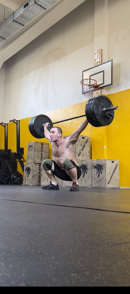 Рывок штанги 100 кг. 