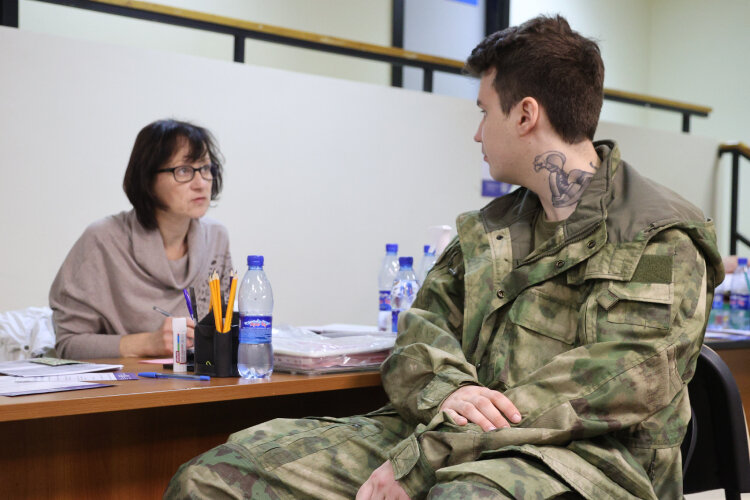  Предполагается, что уклонистам от мобилизации, если у них нет отсрочки, может грозить наказание в виде штрафа от 200 тыс. до 500 тыс. рублей, либо принудительные работы на срок до 5 лет, либо лишение свободы на срок до 5 лет Фото: © Bulkin Sergey /  news.ru via globallookpress.com / www.globallookpress.com