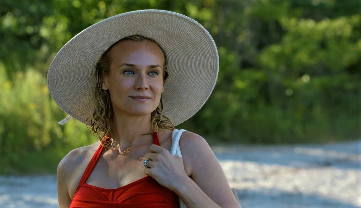 Скриншот из триллера "Out of the Blue".