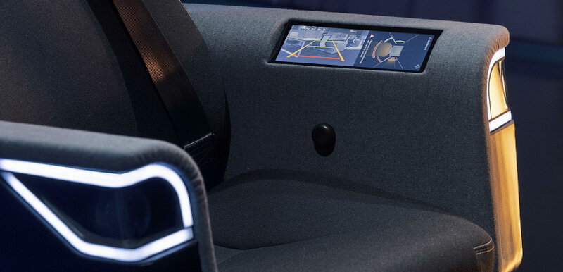 Камера заднего вида в подлокотнике кресла от Volkswagen. Фото: volkswagen.no