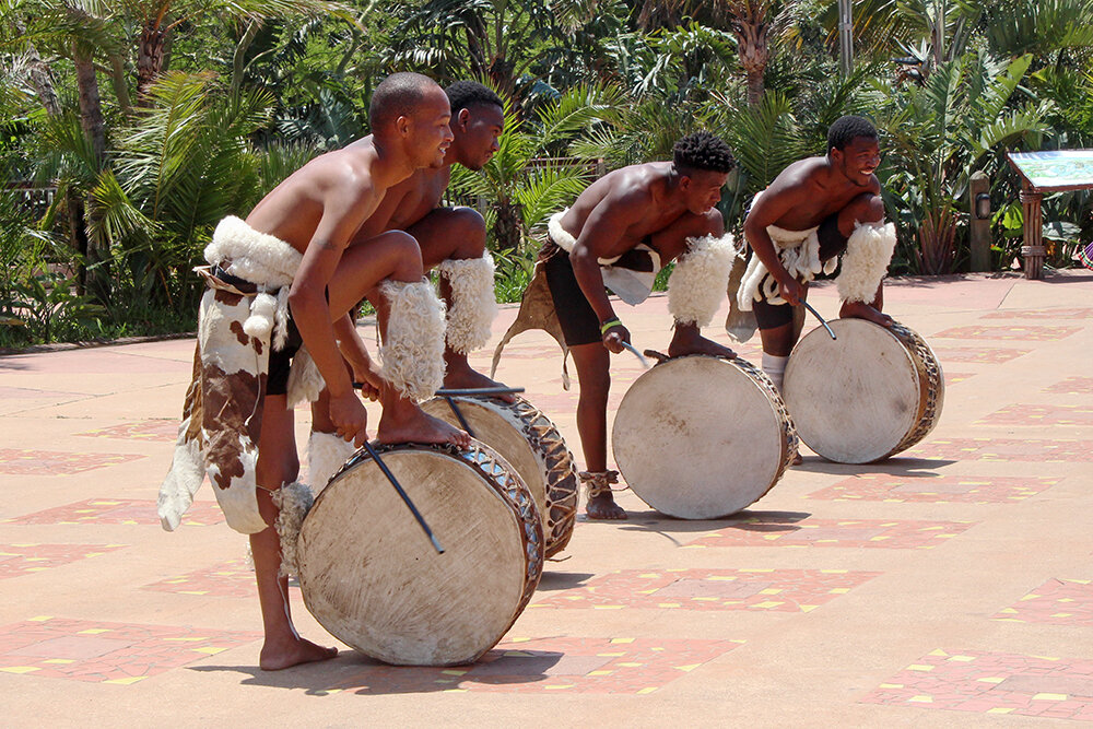 Барабанщики. Танцы зулусов на набережной в Дурбане. Фото автора