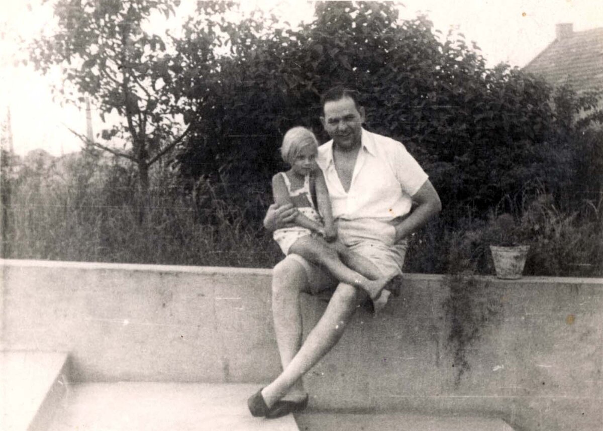 Амон Гет с дочерью от первого  брака, 1943 год. 