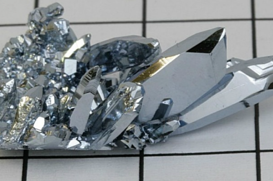 Самый тяжелый изотоп. Калифорний 252 металл. CF 252 калифорний-252. Металл Калифорния 252. Калифорний 252 - самый дорогой металл в мире.
