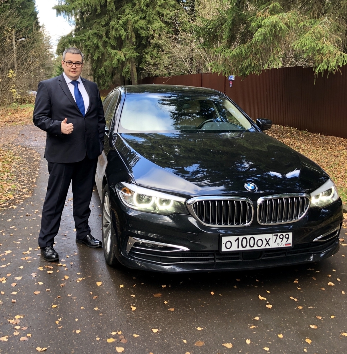 Фото отсюда: https://profi.ru/profile/VlasihinNV/#media