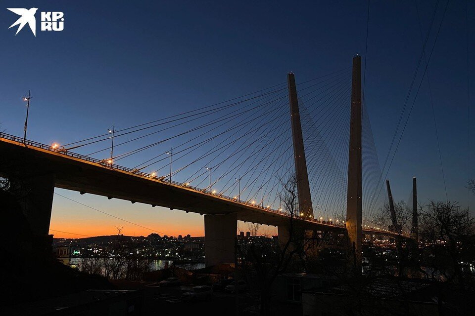     Рассвет во Владивостоке. Анна СОБОЛЬ