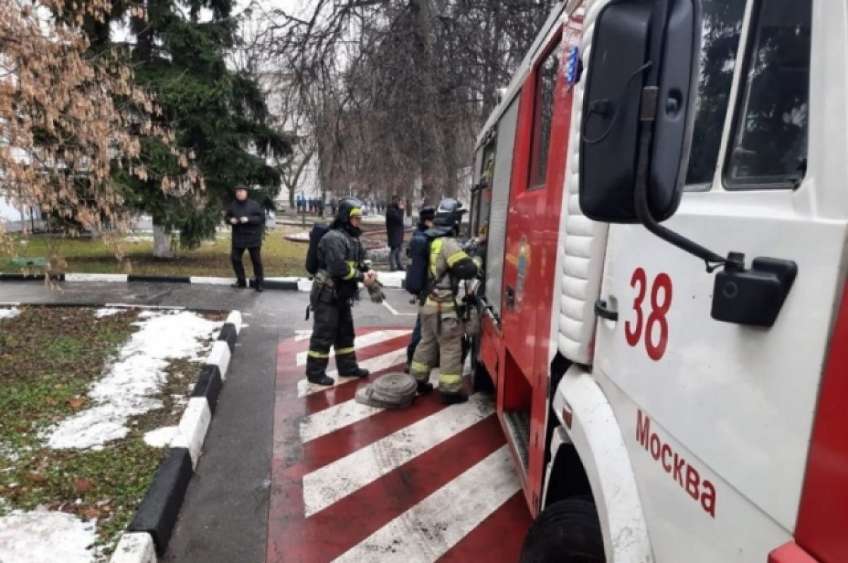    В центре Москвы загорелась усадьба конца XVII века