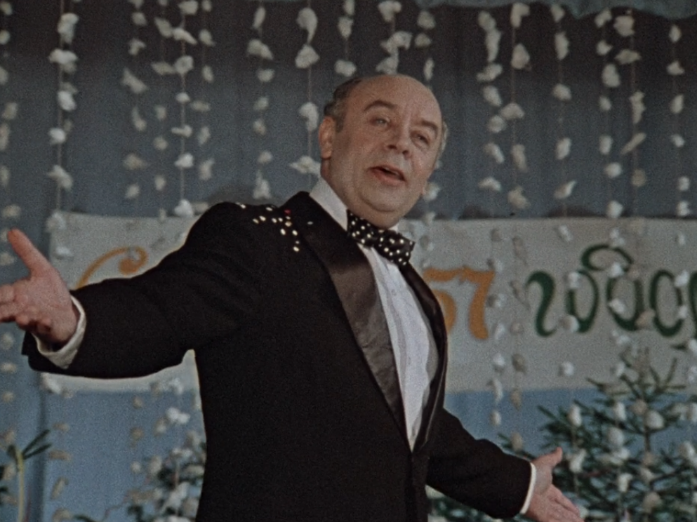 Кадр из кинофильма "Покровские ворота", 1982 г., режиссер Михаил Козаков, сценарист Леонид Зорин, композитор Георгий Гаранян (скриншот)