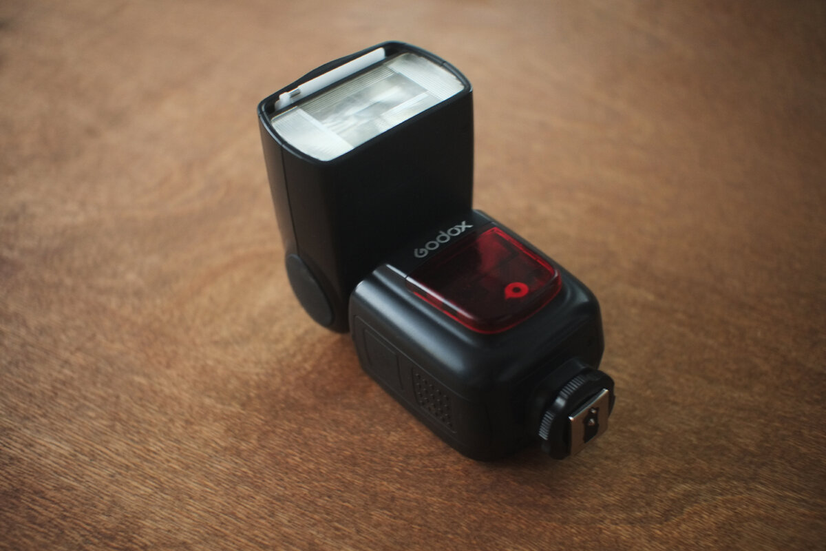 Накамерная вспышка