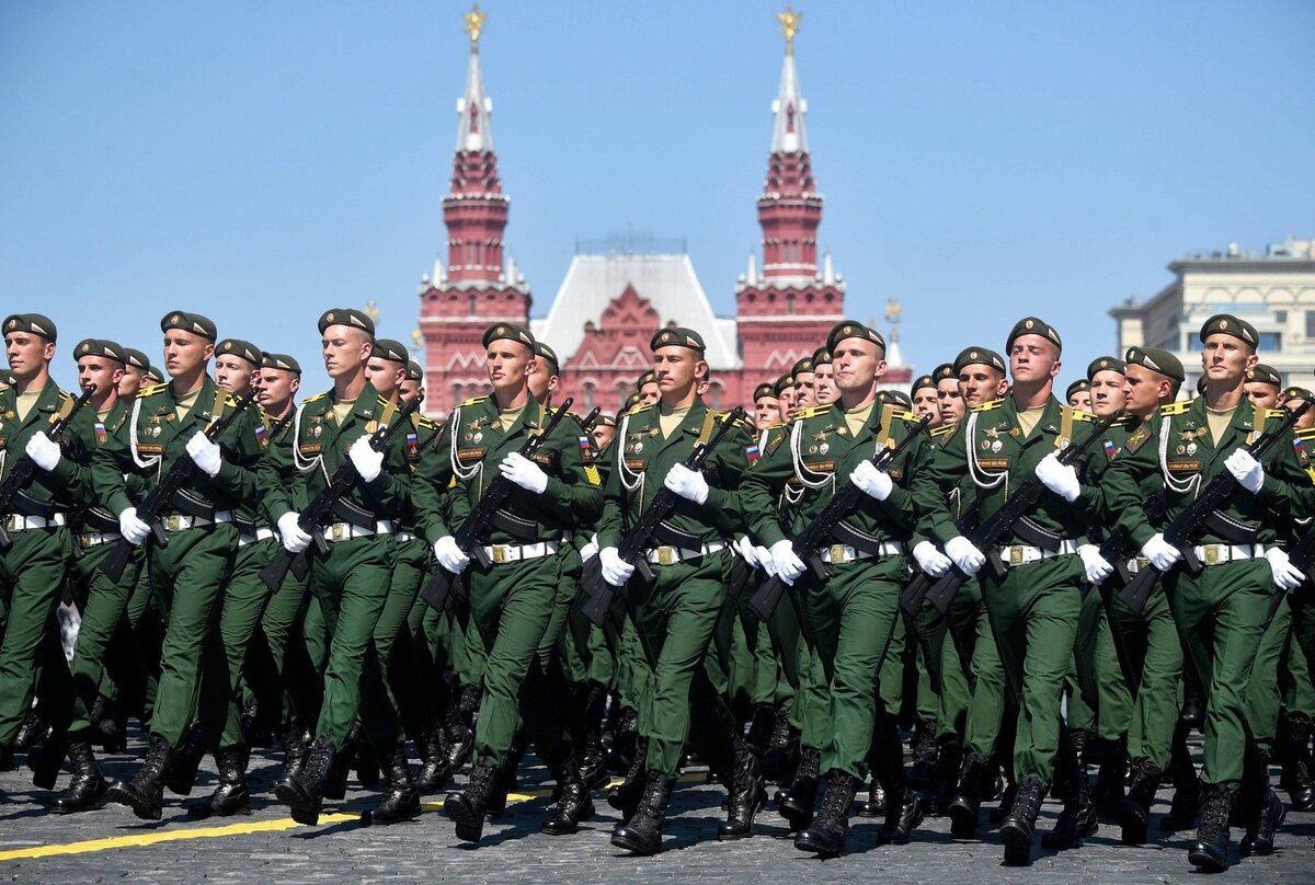 Ведущий парада Победы в Москве 2020