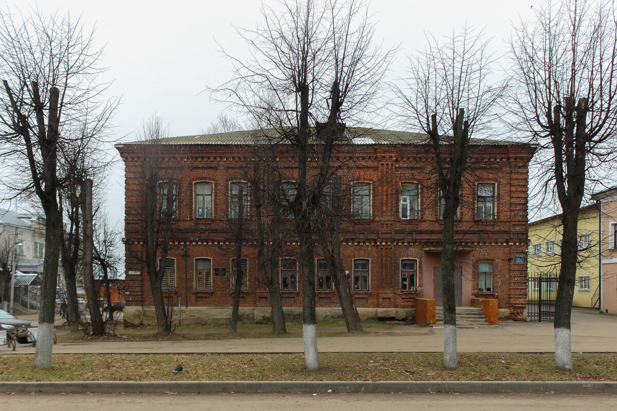 В каких домах живут простые люди в Киржаче в 100 километрах от столицы |  Самый главный путешественник | Дзен