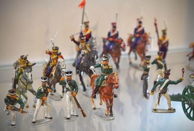 Житель Шахт своими руками сделал домашний музей военно-исторической миниатюры