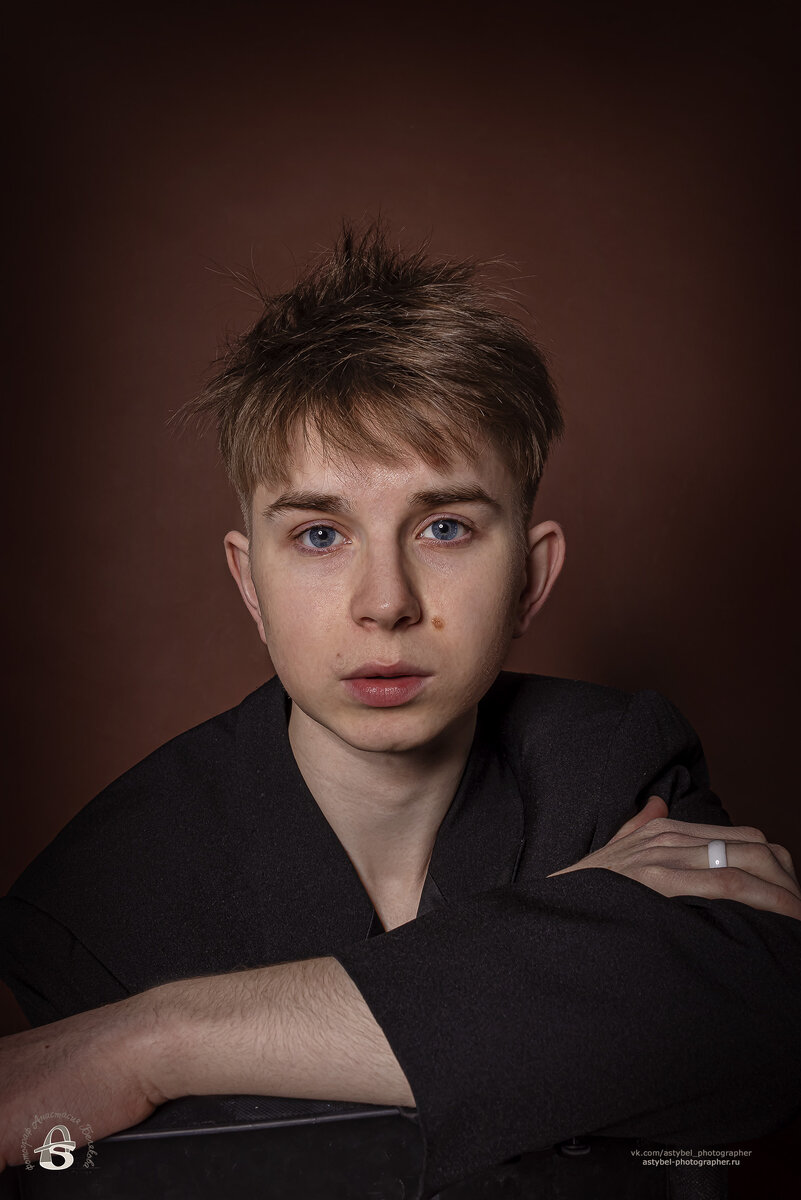 Модельные тесты для Даниила Леонтьева  в фотостудии «Panda Photo» 
Снято: 12.12.2022 года
Модель: Даниил Леонтьев
Фотограф: Анастасия Белякова