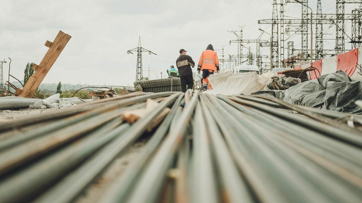     Проблема загрязнения есть и на участках в районе мостового перехода.