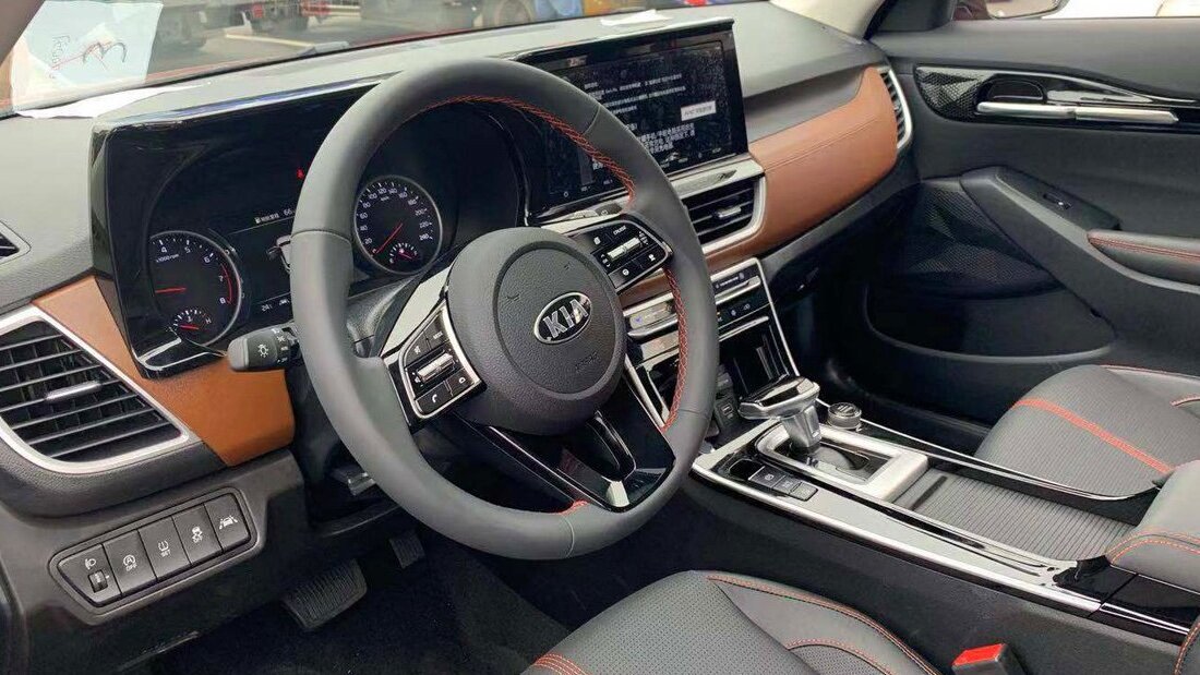Kia Seltos салон