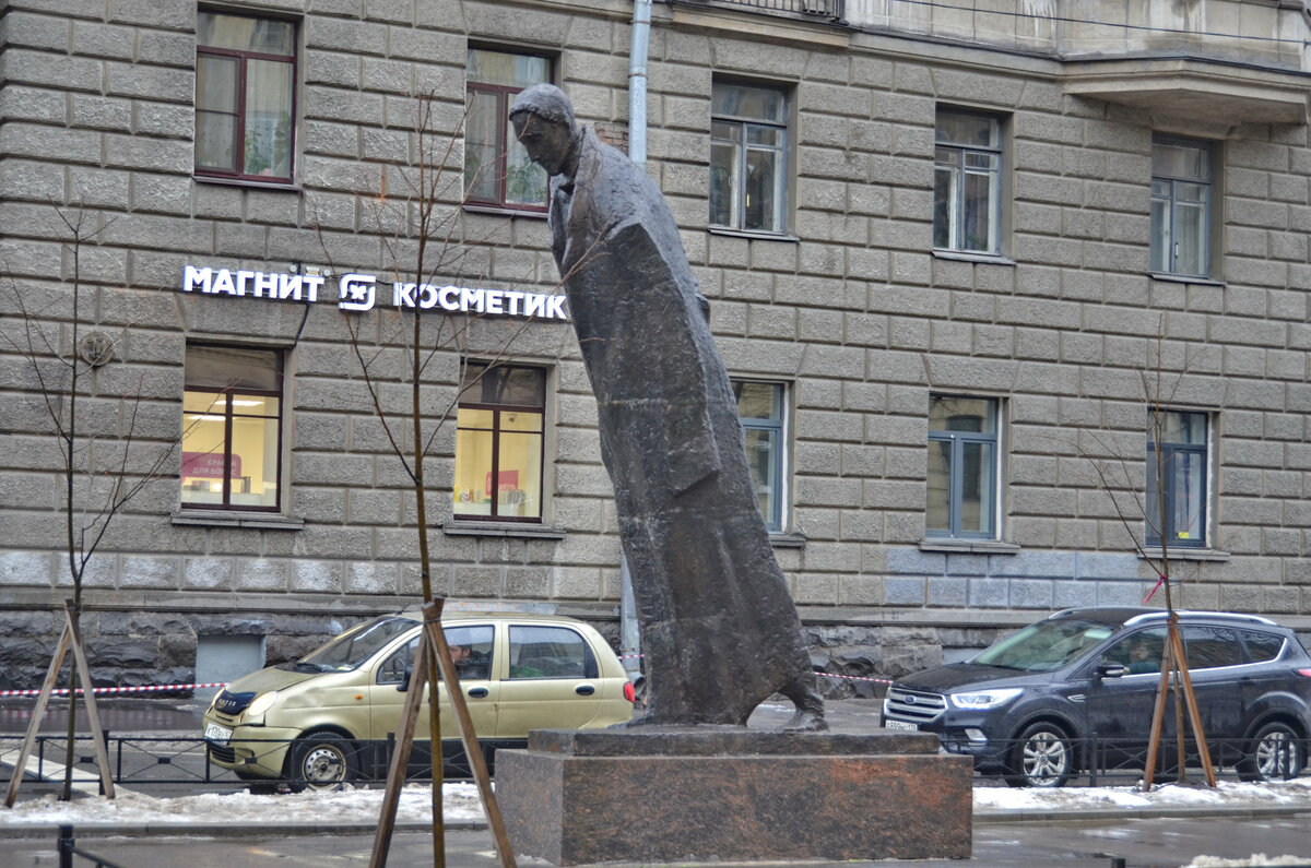 Памятник блоку в санкт петербурге новый