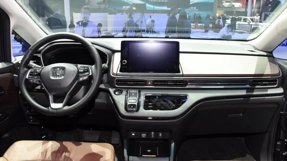 Салон Honda Odyssey