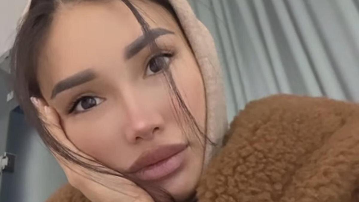    Айжан Байзакова:instagram.com/bayzakova