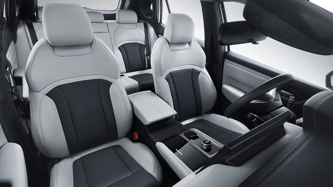 Салон Mitsubishi Airtrek