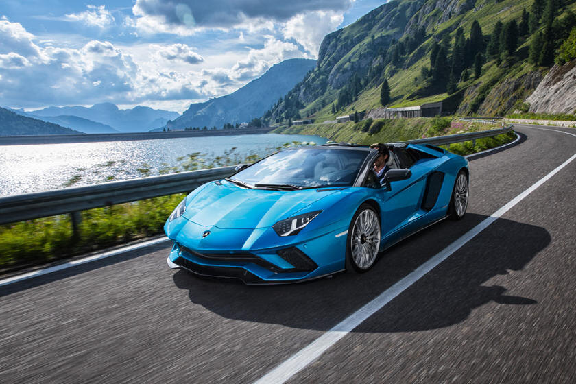 В начале 1960-х годов Ферруччо Ламборгини был владельцем нескольких компаний и мог себе позволить приобретать дорогие автомобили. В разное время у него были Mercedes 300SL, несколько Maserati 3500 GT, Jaguar E-type. Он также владел несколькими Ferrari 250 GT, разных версий. Но в каждом автомобиле он находил некоторые недочёты. 
Существует несколько версий о причинах, по которым Ламборгини основал собственную фирму. Все эти версии сводятся к конфликту между Энцо Феррари (владельцем компании Ferrari) и Ферруччо Ламборгини. Наиболее популярная версия, рассказанная сыном Ферруччо Ламборгини, гласит, что Ламборгини приехал на фабрику к Энцо Феррари пожаловаться на качество сцепления в своём автомобиле Ferrari 250 GT. Энцо отправил Ламборгини обратно с пожеланием и дальше заниматься тракторами, потому что в автомобилях, а тем более спортивных, Ламборгини ничего не понимает. Ламборгини вернулся на фабрику, разобрал трансмиссию в своём Ferrari 250 GT и обнаружил, что производитель многих деталей тот же, что и в тракторах Lamborghini. На своих складах он нашёл подходящую замену, и после сборки проблема была решена.

Ферруччо решил, что его автомобиль будет иметь двигатель V12, этот двигатель был также выбран по экономическим причинам. Ферруччо привлёк к своему проекту талантливого инженера Джотто Биццарини (Giotto Bizzarrini), владельца компании Bizzarrini S.p.A, который до этого разрабатывал V12 для Ferrari.

Прототип автомобиля Lamborghini 350 GTV был представлен общественности на автошоу в Турине в октябре 1963 года[8]. В марте 1964 года был показан первый серийный автомобиль Lamborghini 350 GT. Продажи серийной версии были весьма успешными. Рождённый под знаком тельца, Ферруччо Ламборгини украсил автомобиль логотипом с изображением быка.

За успехом модели 350 GT последовала не менее успешная модель Lamborghini 400 GT, принёсшая достаточно средств для разработки первой настоящей «жемчужины» фирмы, легендарной Lamborghini Miura. Этот прототип автомобиля был продемонстрирован самим Ферруччо в ноябре 1965 года на автошоу в Турине, а уже в марте 1966 года на автомобильной выставке в Женеве была представлена рабочая версия. Miura имела большой успех — только за 1967 год было продано 111 автомобилей — и компания получила известность по всему миру.

В 1971 году Lamborghini снова удивил мир прототипом новой революционной модели Lamborghini Countach. Хотя сам автомобиль начал производиться только тремя годами позже (в 1974), до этого времени он оставался в центре внимания на любом автошоу. Прототип имел новомодные тогда вертикально открывающиеся двери, задние воздухозаборники и мощный 4-литровый двигатель.