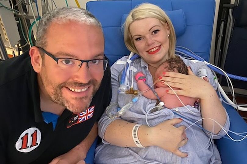 Шарлотта Уилер-Смит, Доминик и их малышка Эвелин Роуз-чье появление стало полной неожиданностью