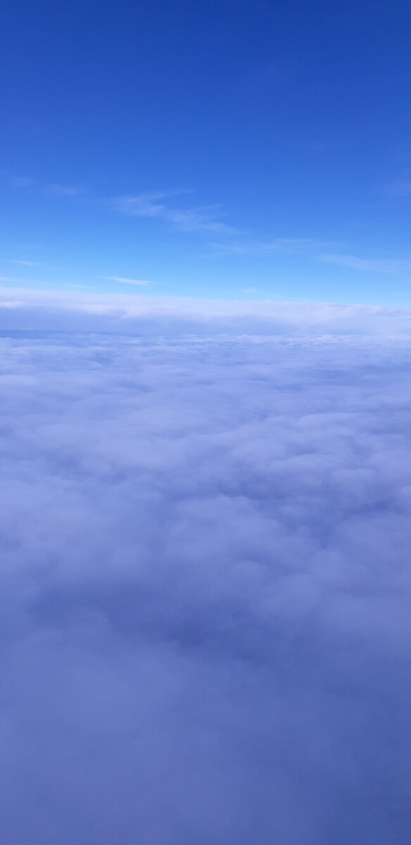 Люблю лететь на самолёте поверх облаков