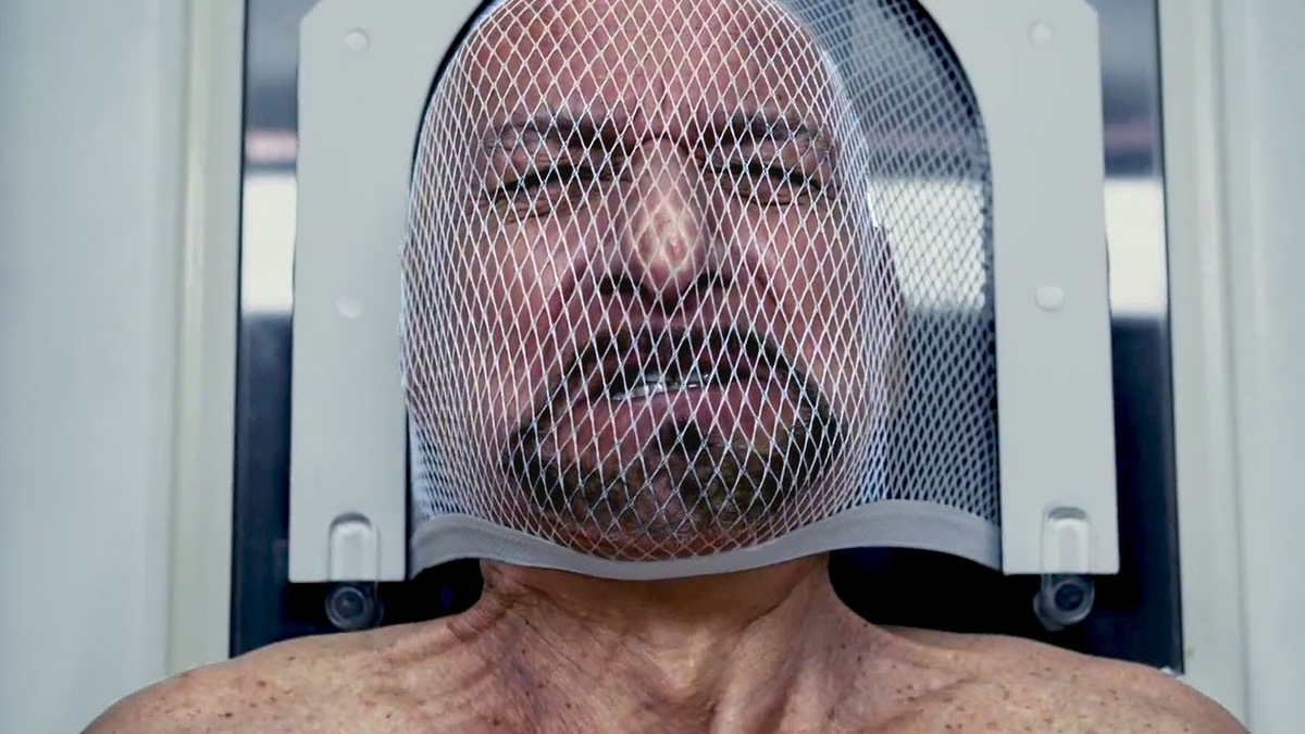 Кадр из фильма, источник: imdb.com. Режиссер: Тарсем Сингх. Оператор: Брендан Гэлвин. Производство: Endgame Entertainment, Ram Bergman Productions. Прокат: Вольга