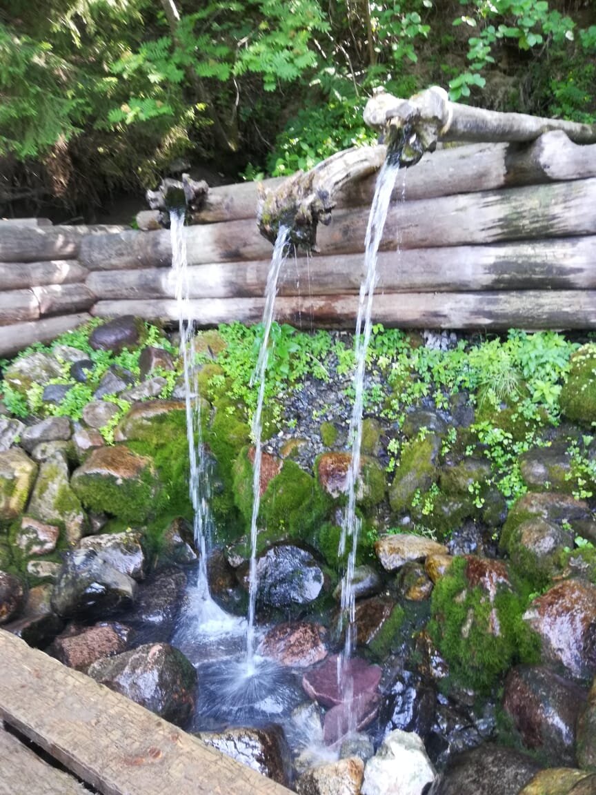 по местным достопримечательностям. водопад "гремячий ключ"