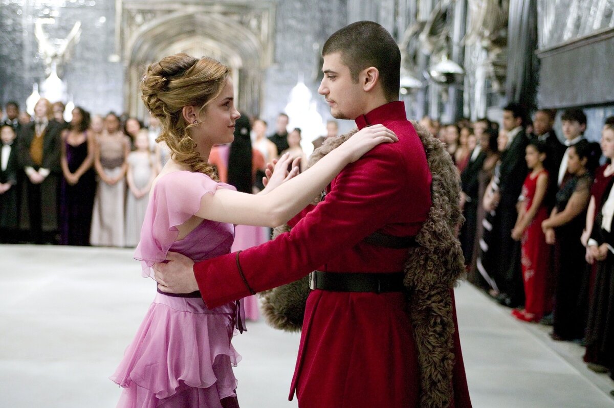 Виктор Крам и Гермиона Грейнджер на святочном балу