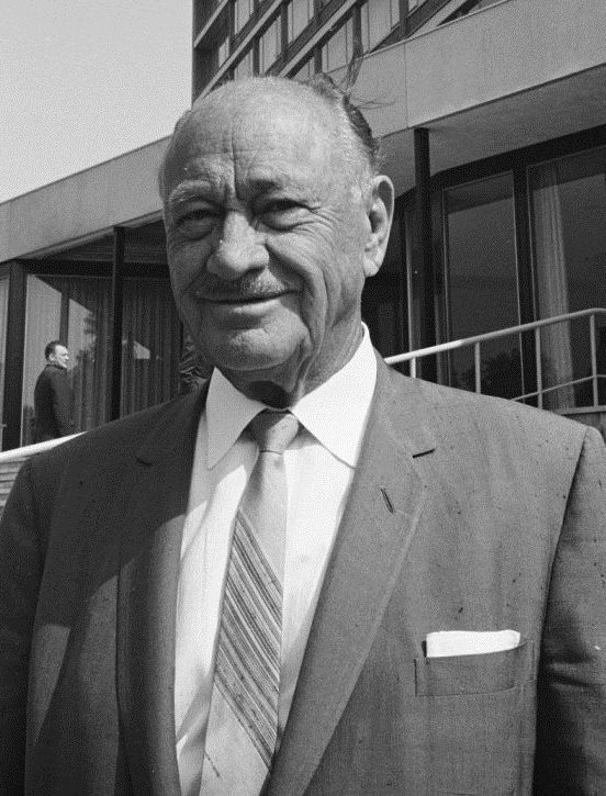 Конрад Хилтон в июле 1962