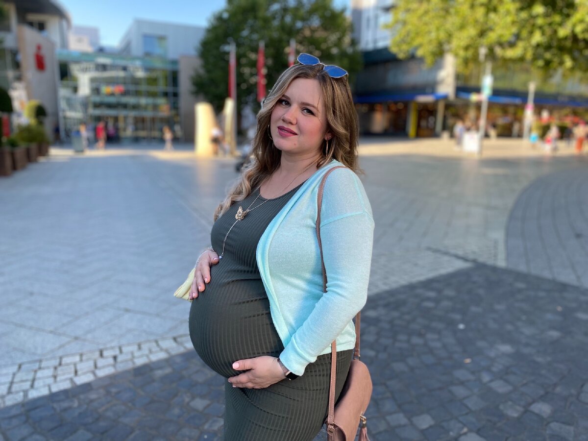 Привет! Меня зовут Александра. Я живу в Германии, пишу честно о жизни здесь и о своём опыте материнства. На днях стану мамой уже двоих мальчишек