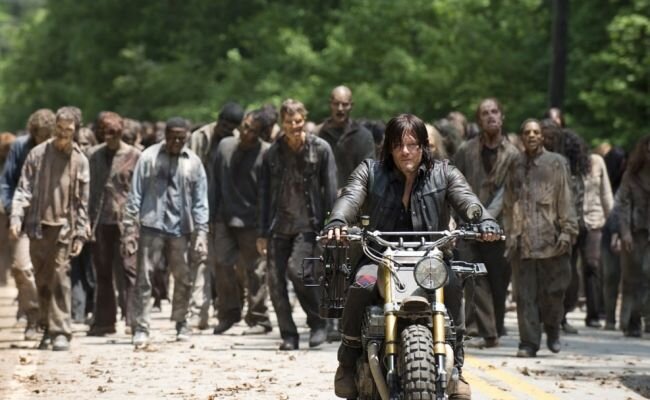 Ходячие мертвецы - https://walking-dead.me/hodyachie/