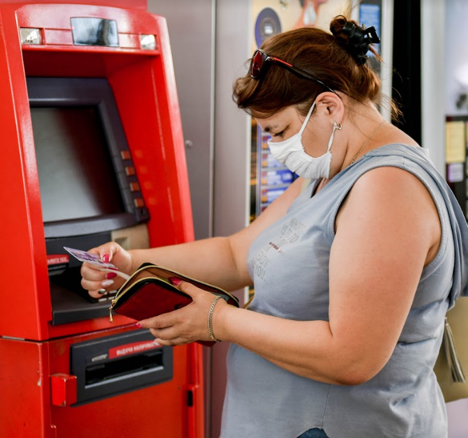 Что делать, если банкомат выдал фальшивую купюру