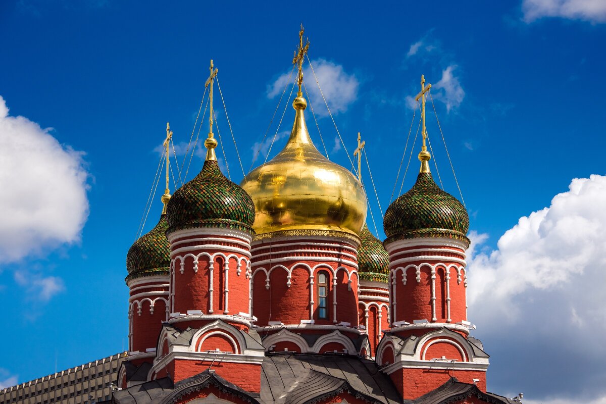 Смотрели сонник в контексте снов о храме