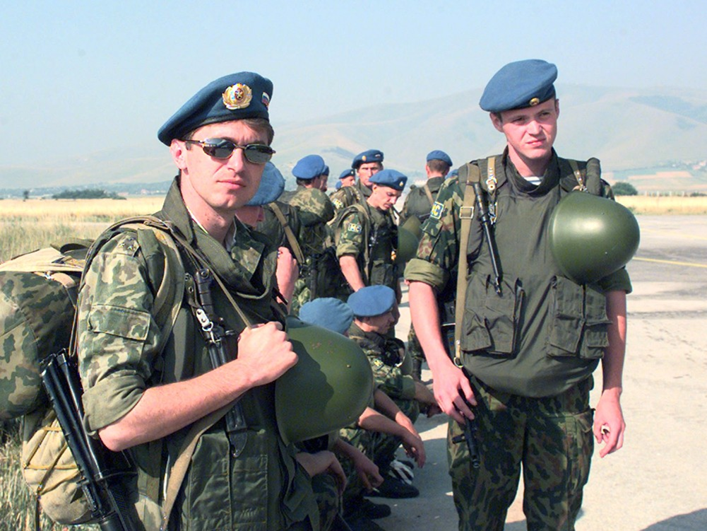 Российские миротворцы в Югославии. На военнослужащих новенькие 6Б5