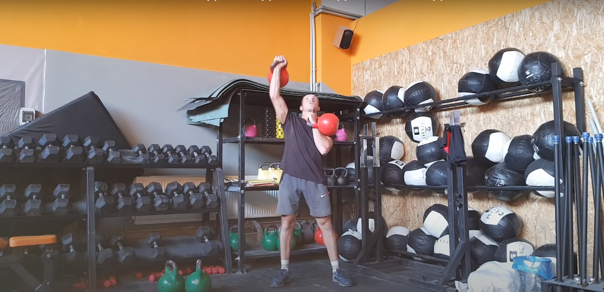 Жим "Мельница". Кадры из видео с канала ATLETIZM