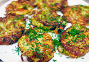 РЕЦЕПТ «ОЛАДЬИ ИЗ КАБАЧКОВ С СЫРОМ»