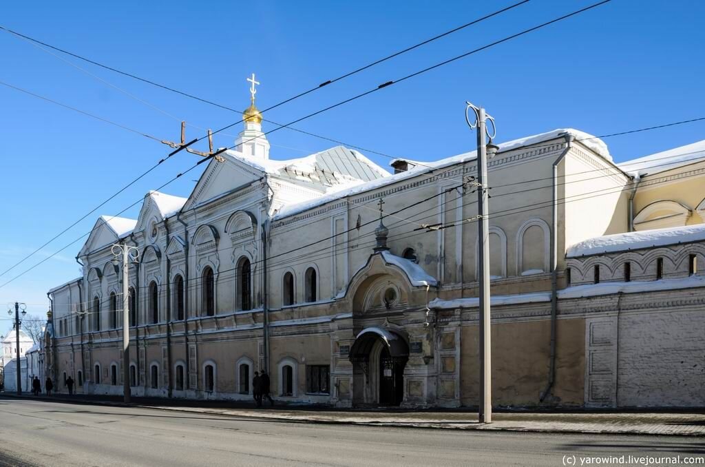 Владимир. Богородице-Рождественский монастырь. Надвратная церковь св. Иоанна Предтечи