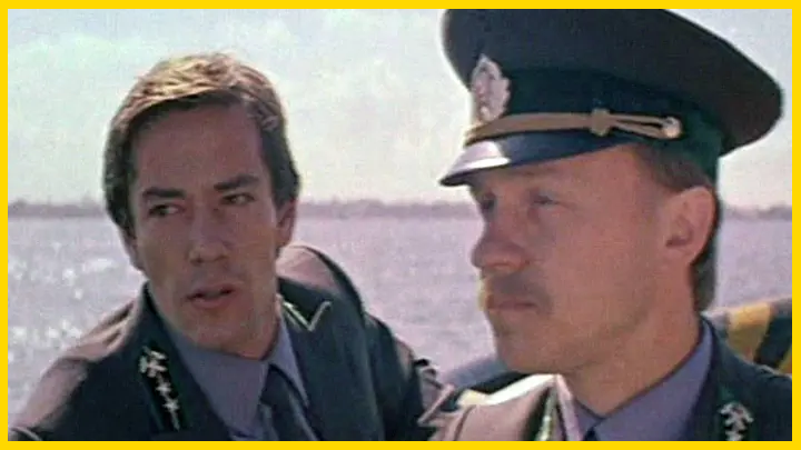 В фильме "Груз без маркировки"