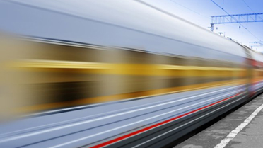 Движущийся поезд