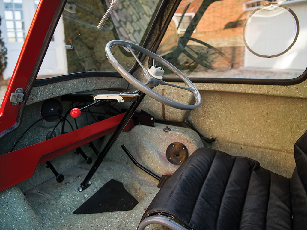 Самый маленький автомобиль Peel p50