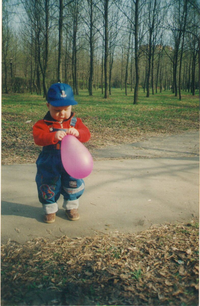 А здесь 1 год и 2 месяца. Какой щекан, а сейчас стройняшка...