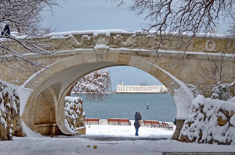 Мостик в Приморском парке Севастополя