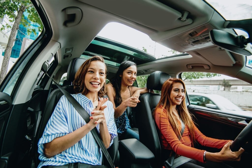 Если вы ищете автомобиль с пробегом - мы поможем вам! Наш сайт - carsdrop.ru.