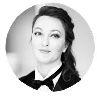 
Наталья Борникова , астролог, занималась инвестиционным бизнесом в управляющих компаниях «Банк Москвы» и «Газпром-банк»