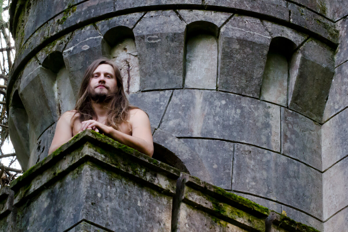 аааа голый мужик!!!!