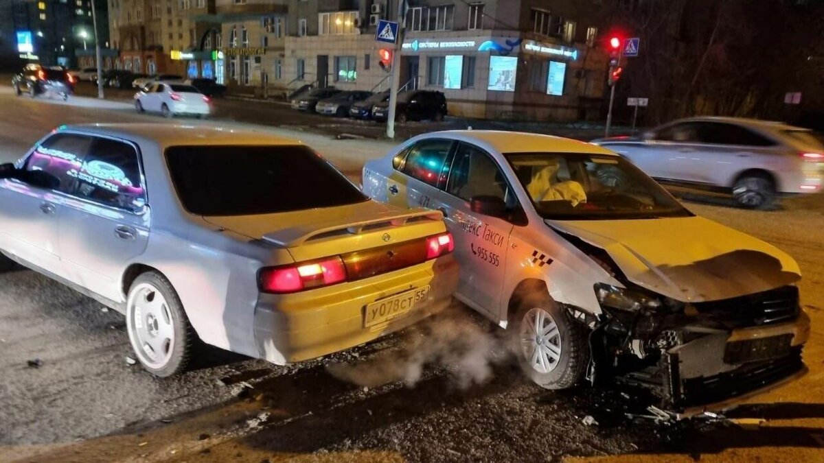     В настоящее время проводится проверка, в ходе которой будут установлены все обстоятельства и причины ДТП.