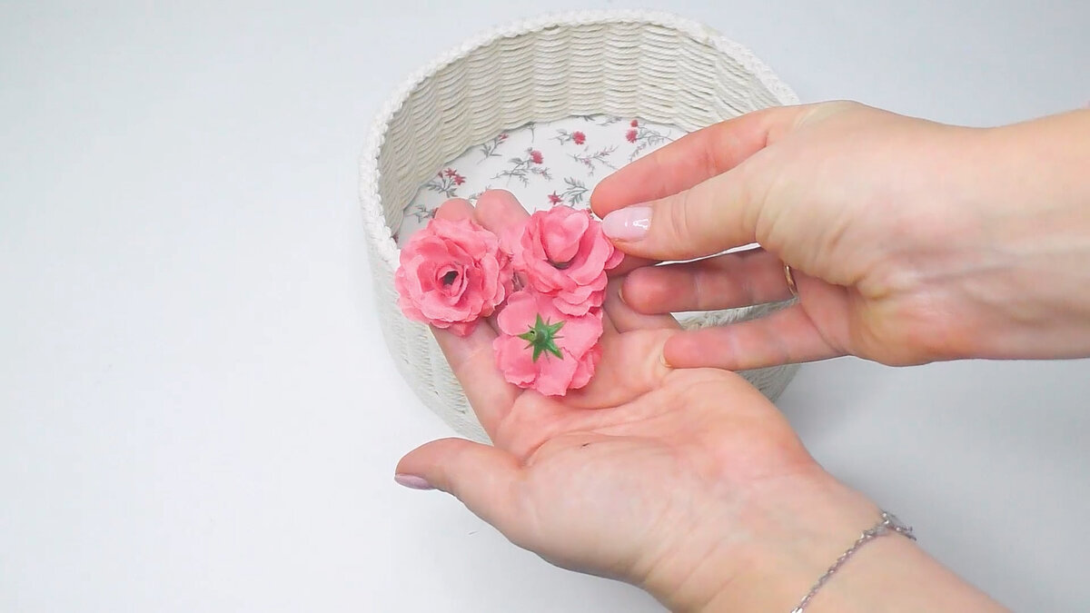 Люблю хранить домашние вещи в красивых корзинках. Накупила в Фикс ...