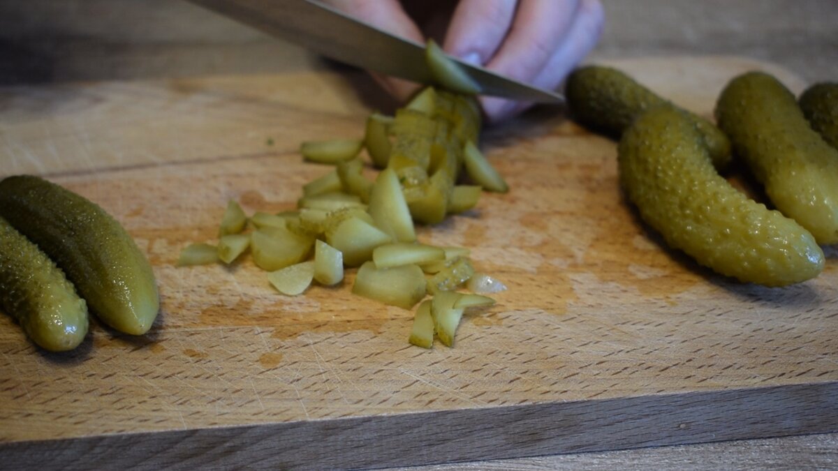 Салат,от которого не могу отказаться (уж очень вкусный),готовлю на все  праздники. Салат 