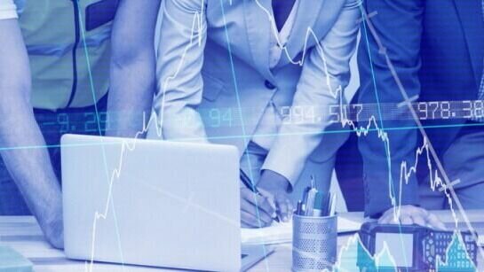     Остаться без интернета и возможности дозвониться — страшный сон для многих. С марта звучат прогнозы, что под санкциями операторы связи вернутся к покрытию уровня 90-х, а по технологиям — в прошлый век. Наглухо связь не накрылась, конечно. Но сбои, глюки, падение скоростей игнорировать уже невозможно